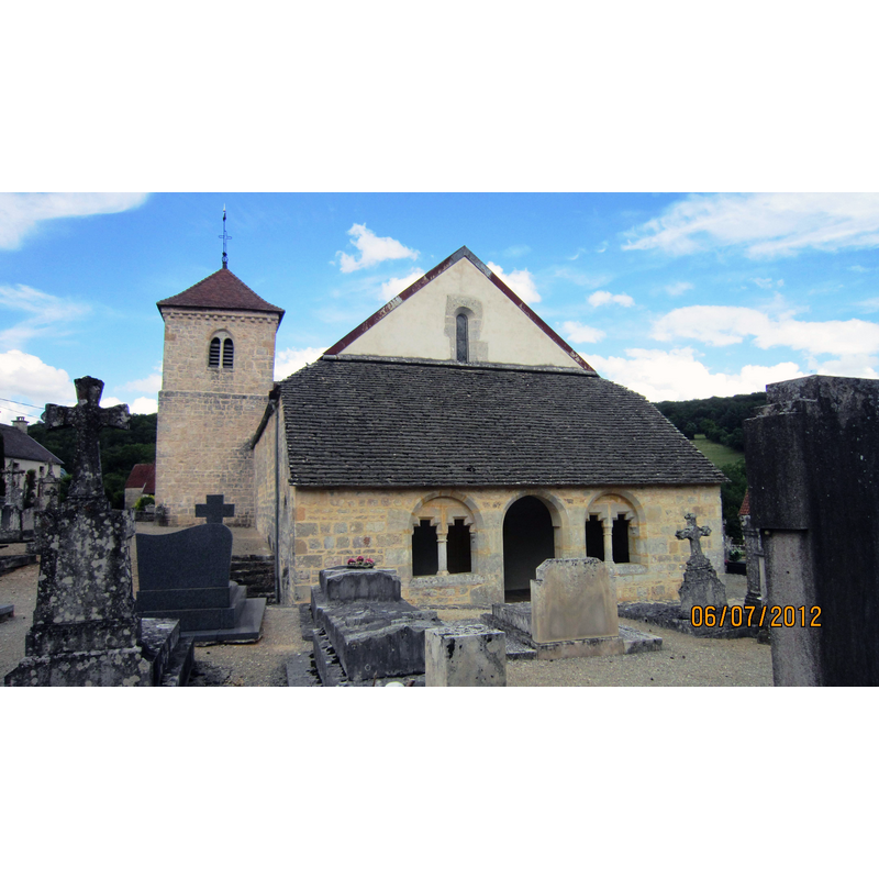 Source caption: "Église de Terrefondrée (Côte-d'Or, Bourgogne, France)."