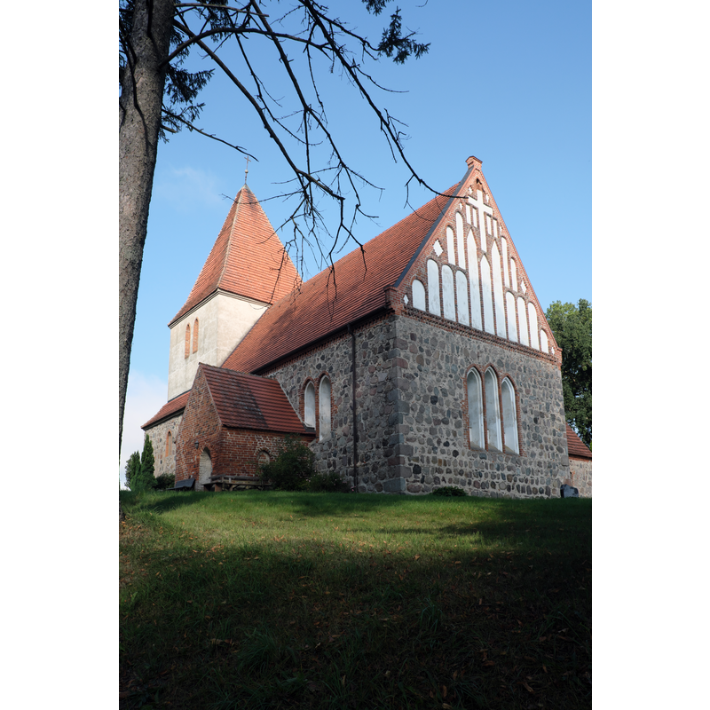 Source caption: "Evangelisch-lutherische Kirche in Zehna im Landkreis Rostock in Mecklenburg-Vorpommern/Deutschland"