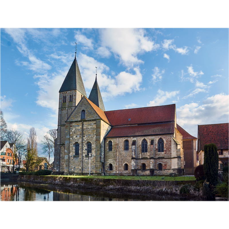 Source caption: "Stiftskirche Langenhorst in Ochtrup-Langenhorst,, Münsterland, Nordrhein-Westfalen, Deutschland."