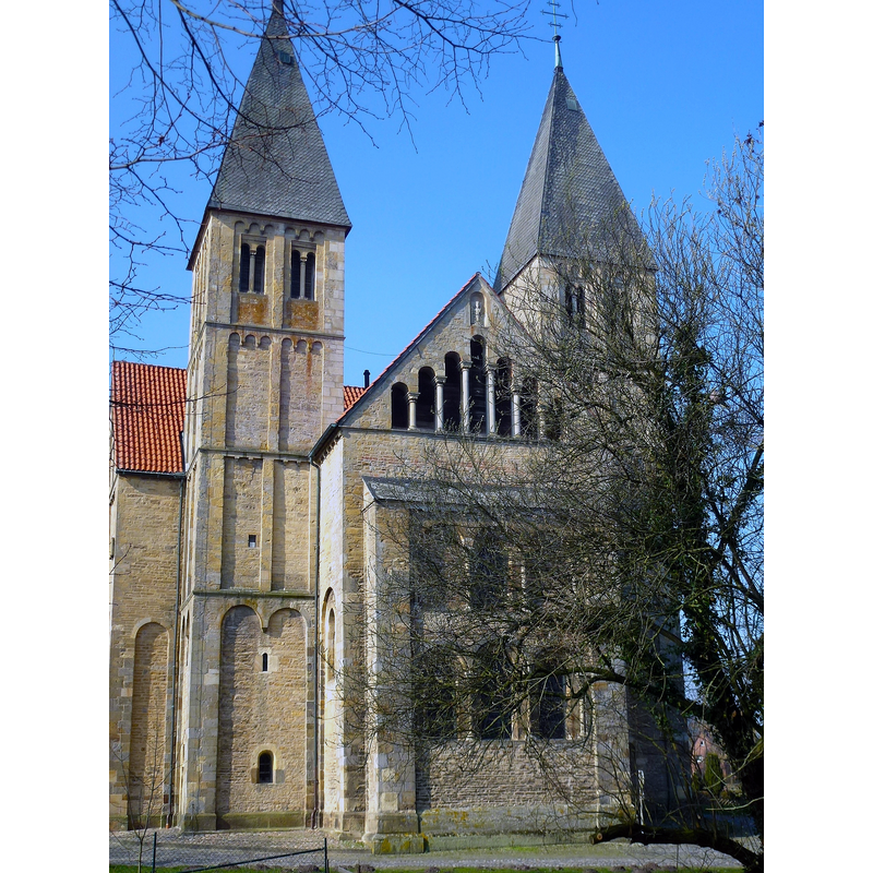 Source caption:"Stiftskirche Langenhorst. Gesamtansicht von Osten"