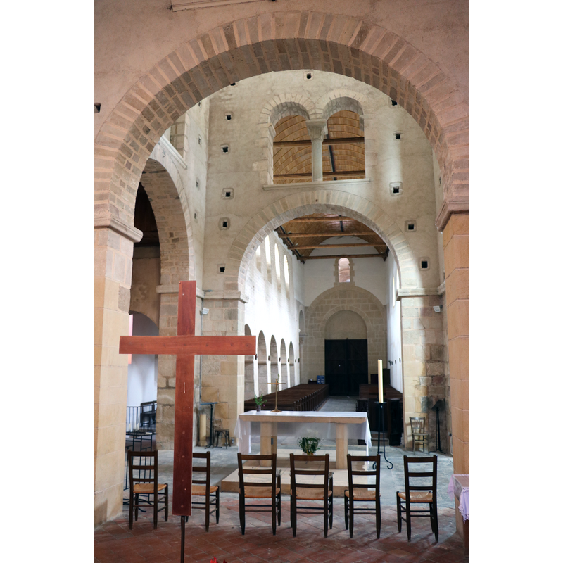 Source caption: "Perrecy-les-Forges - Eglise Saint-Pierre-et-Saint-Benoît"