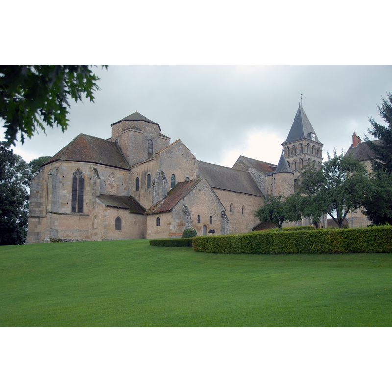 Source caption: "Perrecy-les-Forges, Prioratskirche von N"