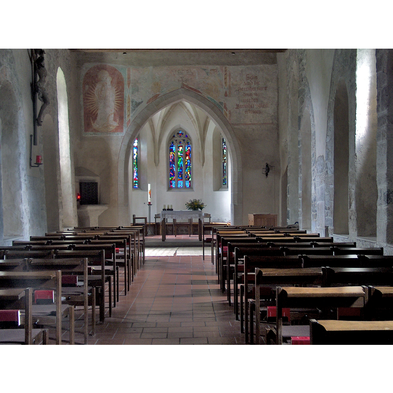 Source caption: "Schiff der Linzer Martinskirche mit Blick zum Chor"