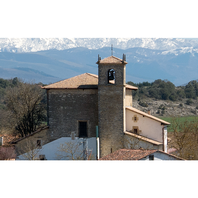 Source caption: " Apodaka. En el fondo, las Sierras de Aizkorri y Elgea. Zigoitia, Álava, País Vasco, España"