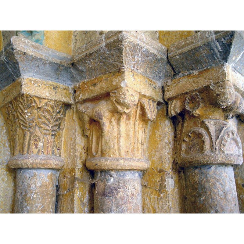 Source caption: "Portada románica de la Iglesia de San Pedro de Villanueva de la Oca (Enclave de Treviño, provincia de Burgos)"