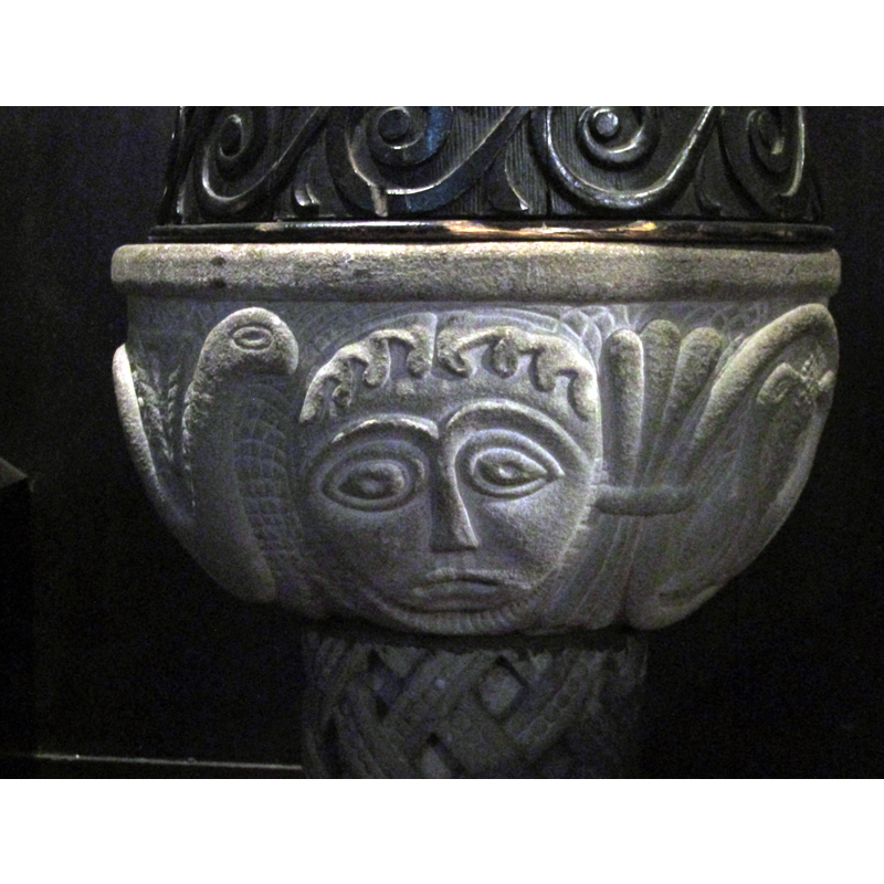 on the laft and right of the human head