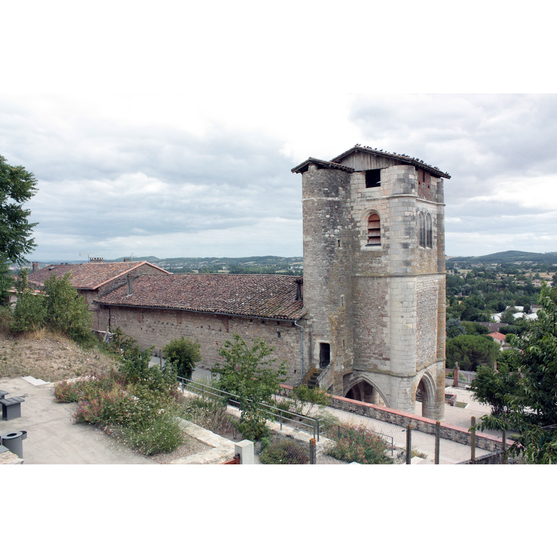 Source caption: "Castelnau-de-Lévis : l'Église Saint-Barthélemy."