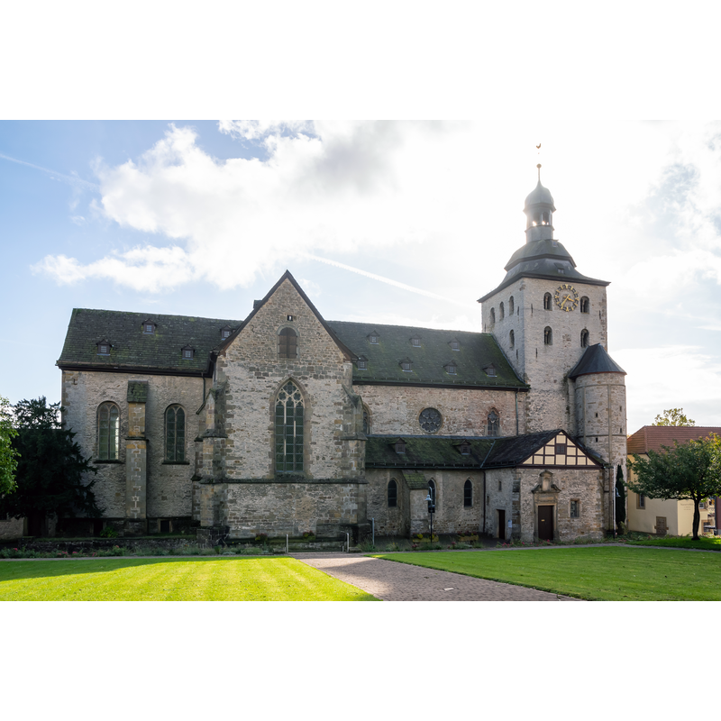 Source caption: "Stiftskirche Neuenheerse"