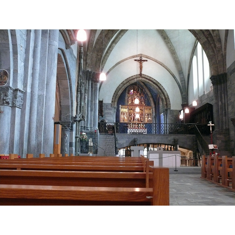 Source caption: "Kathedrale St. Maria Himmelfahrt (Chur)"