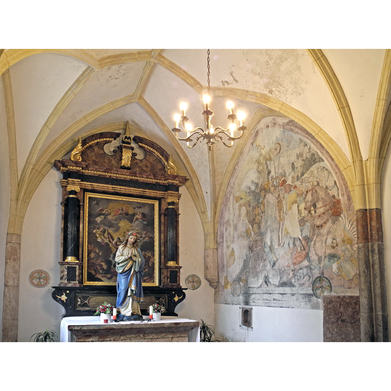 Source caption: "Altar der Michaels- oder Hacklthurnkapelle an der kath. Pfarrkirche Mariä Himmelfahrt in Fügen (Zillertal)"