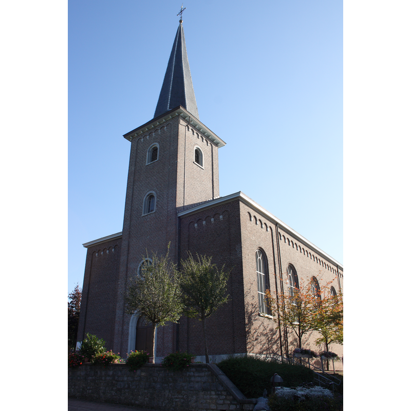Source caption: "katholische Kirche St. Martin in Kelmis in der belgischen Provinz Lüttich"