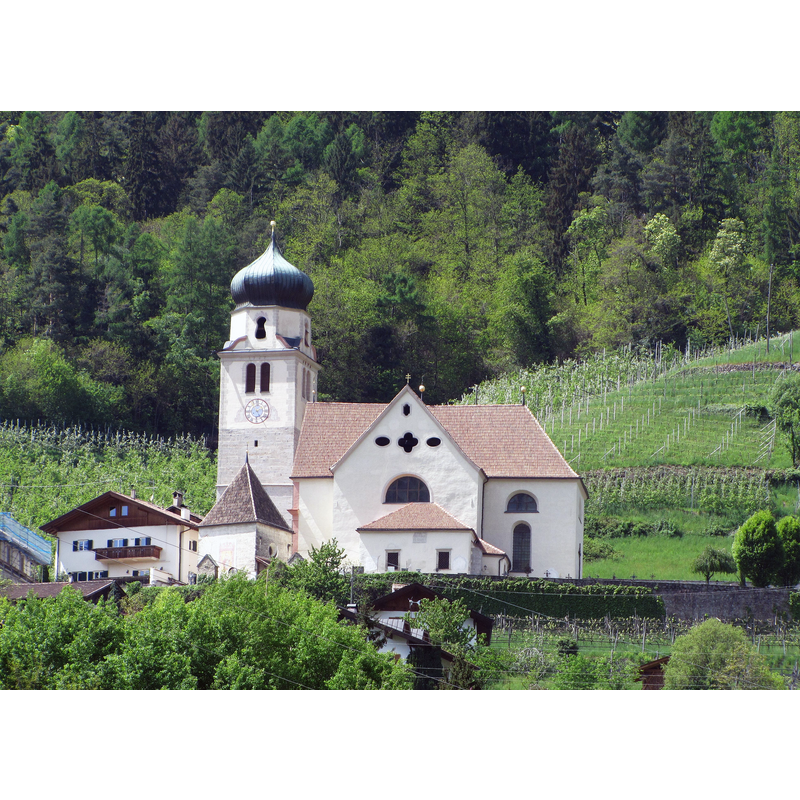 Source caption: "Pfarrkirche zur Schmerzhaften Muttergottes in Riffian"