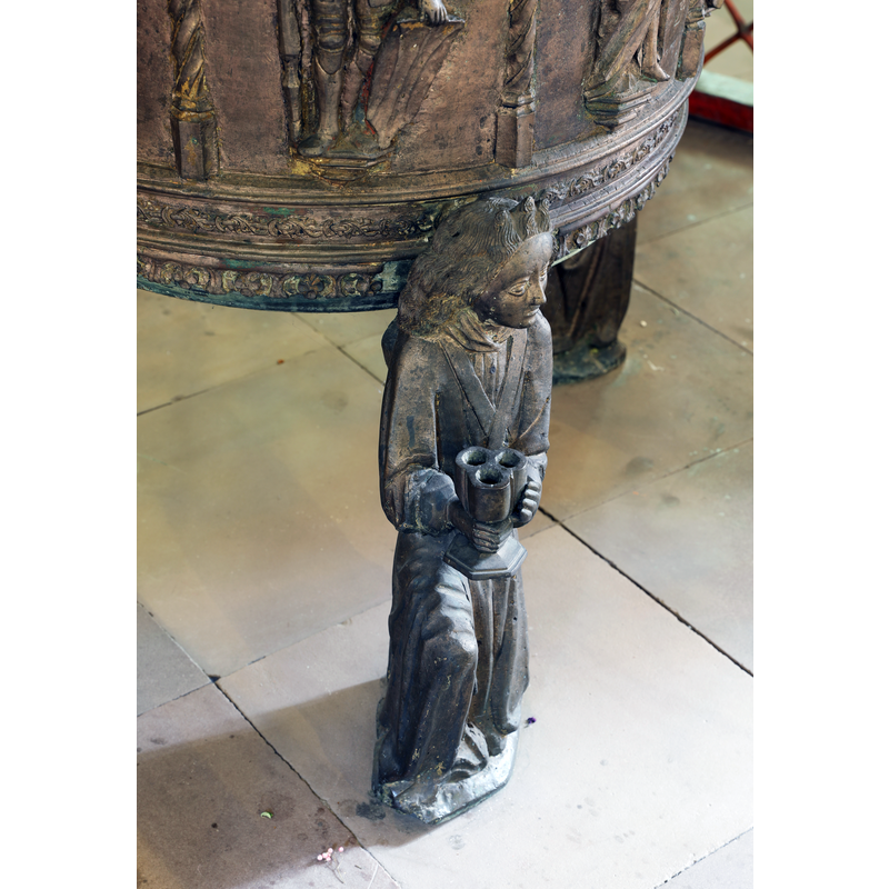 this one carries a chrismon vase