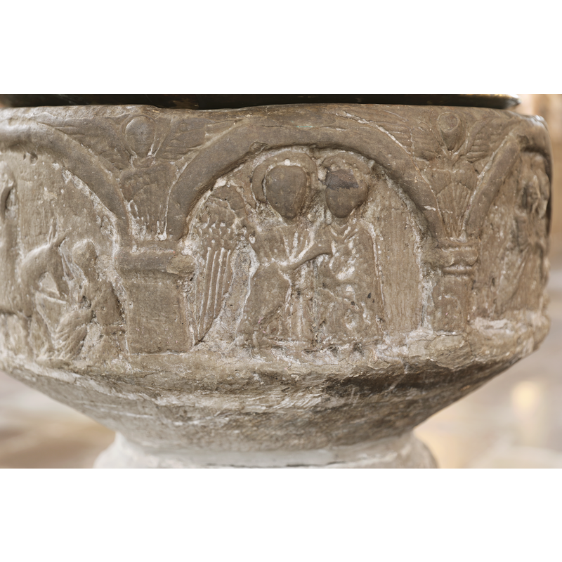 showing the Annunciation to Mary in the centre arch