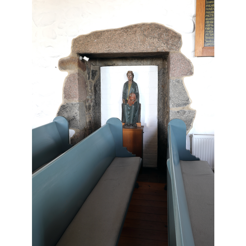 the child's head missing