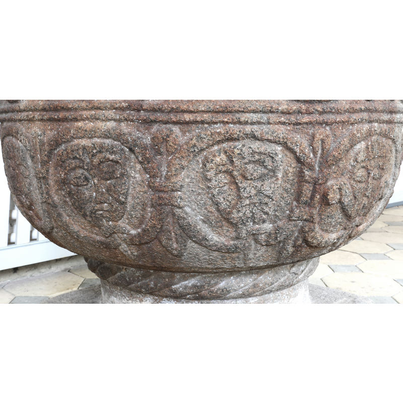 in each of the spandrels of the underbowl