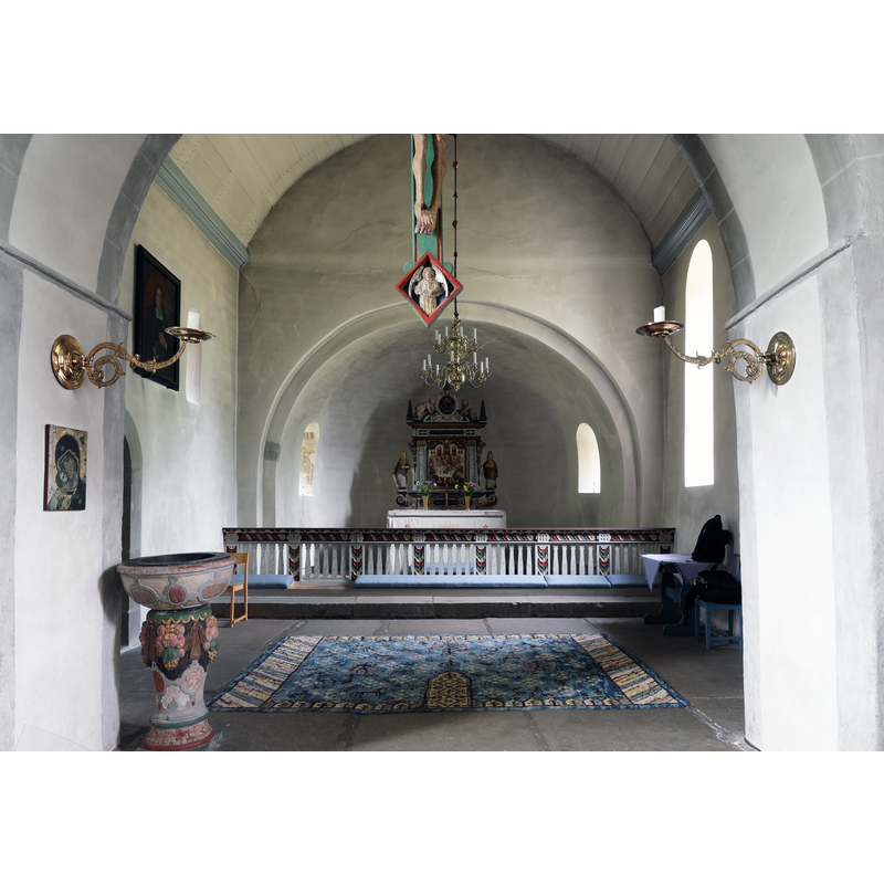 showing the font in the foreground, left [north] side