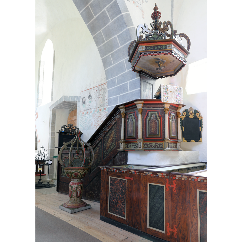 showing the later font and its cover by the pulpit