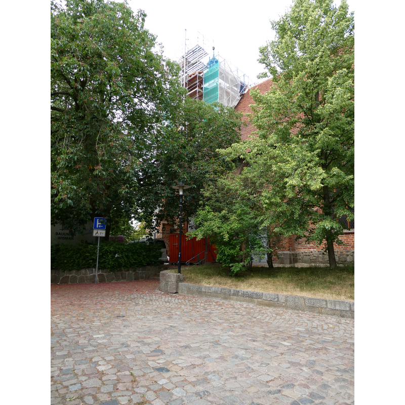 NB: the exterior of the church was under construction at the time