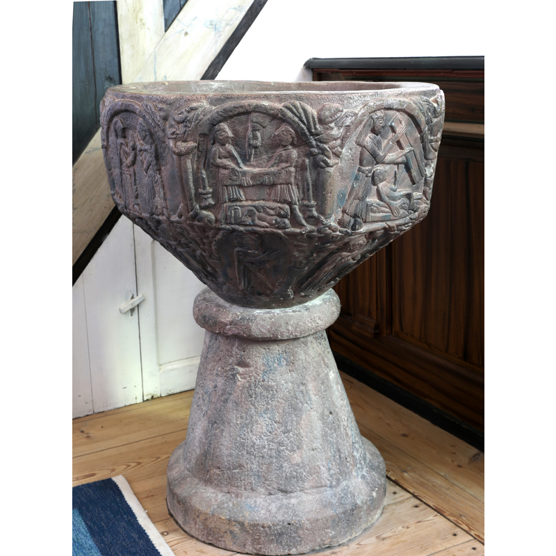 located against the stairs to the pulpit on the south side, and the pews on the west side, making it very difficult to get a proper view of those sides of the basin and underbowl