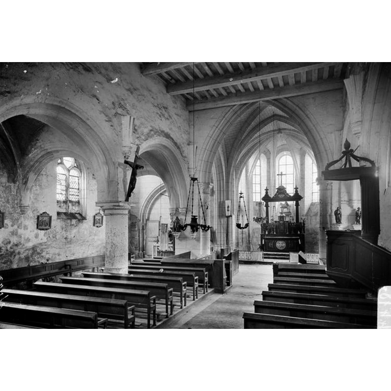 Source caption: "Autheuil-en-Valois, Oise, France. Eglise. Nef et bas-côté nord, vus de l'entrée."