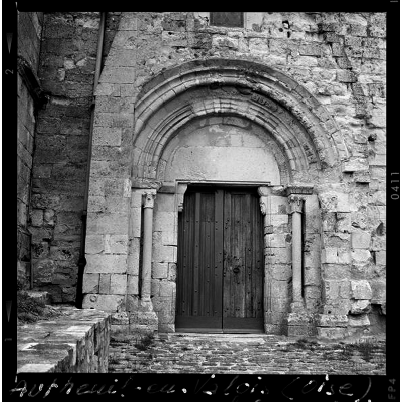 Source caption: "Autheuil-en-Valois. Eglise Saint-Martin. Portail ouest"