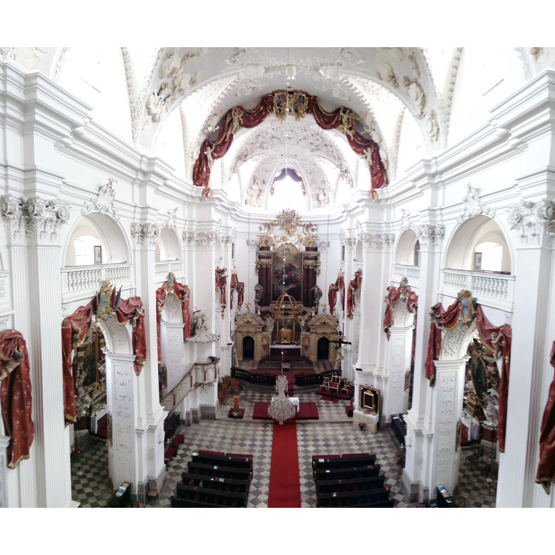 Source caption: "Interiér kostela Nanebevzetí Panny Marie v Polné, okres Jihlava, kraj Vysočina při pohledu z chóru / Interior of the Church of the Assumption of the Virgin Mary in Polná, Jihlava District, Vysočina Region, Czech Republic, as seen from the gallery."