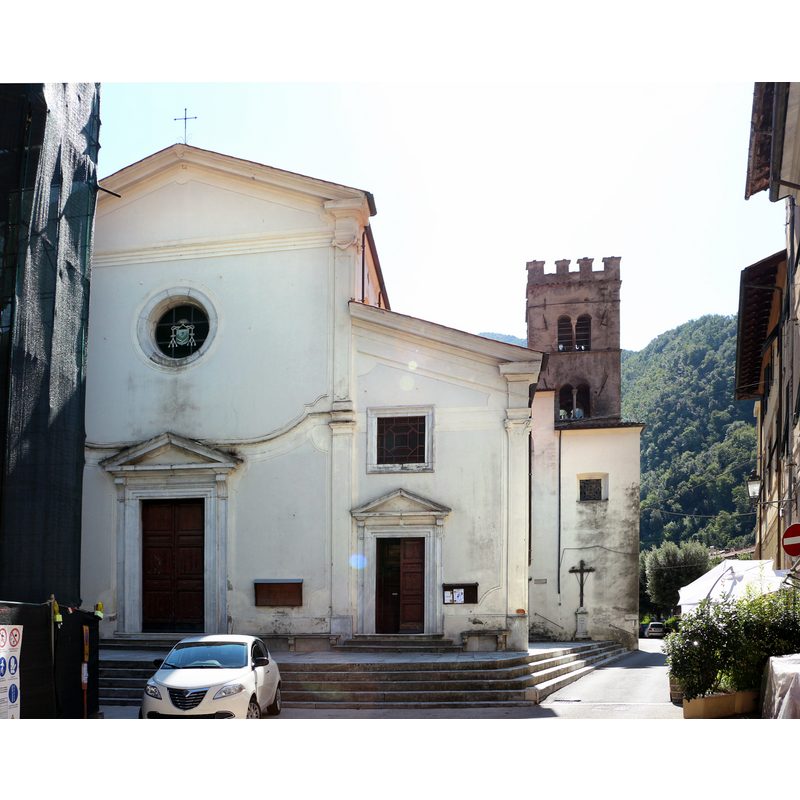 Source caption: "Santi Lorenzo e Barbara (Seravezza)"