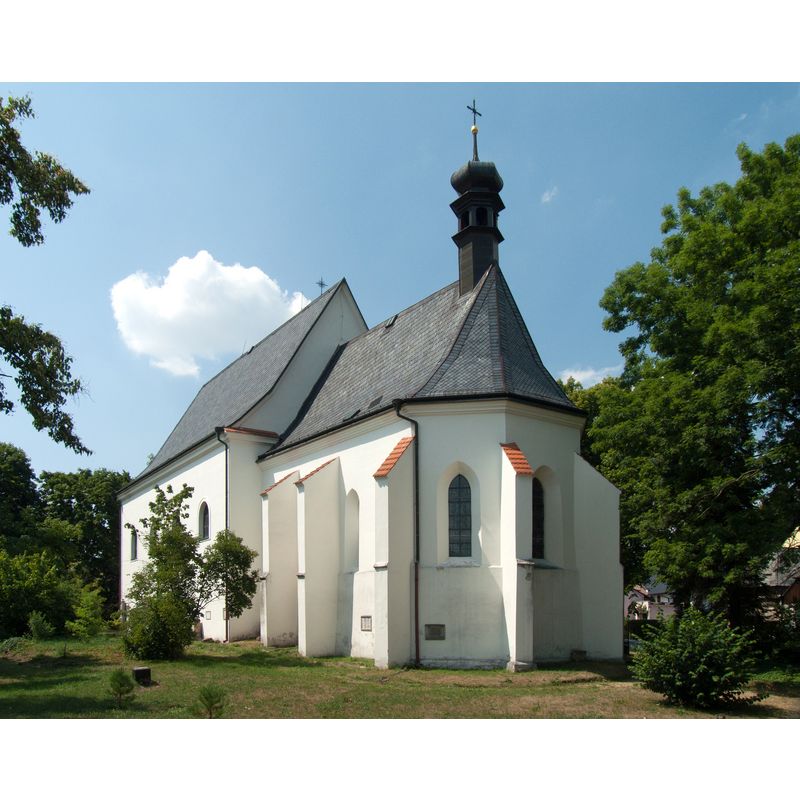 Source caption: "Kostel Povýšení svatého kříže ve městě Bělá pod Bezdězem, okres Mladá Boleslav / Feast of the Cross Church in the town of Bělá pod Bezdězem, Mladá Boleslav District, Czech Republic" -- the receiving church for the ca. 1500 baptismal font originally from Kuřivody  [cf. FontNotes]