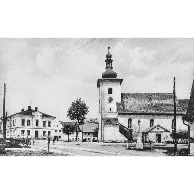 Source caption: "Prameny, zaniklý kostel sv. Linharta, okres Cheb" -- showing the parish church in 1925; it was demolished in 1958