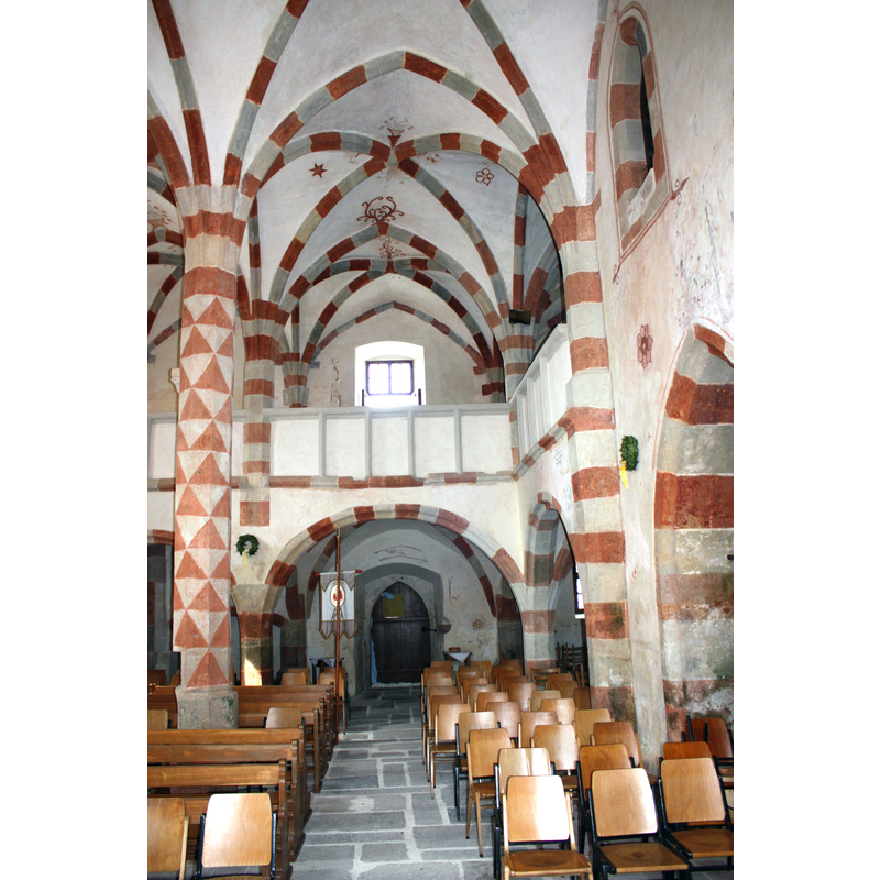 Source caption: "Cetviny pohled interiér"