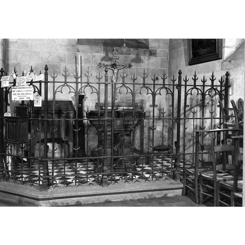 the modern font in its enclosure
