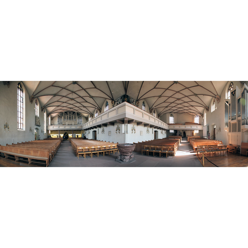 Source caption: "Freudenstadt: Innenraum der Stadtkirche, einer Winkelkirche (oder Winkelhakenkirche)."