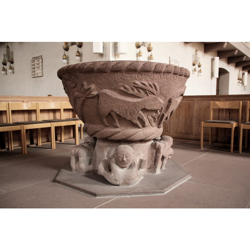 Source caption: "Freudenstadt: Taufbecken der Stadtkirche."