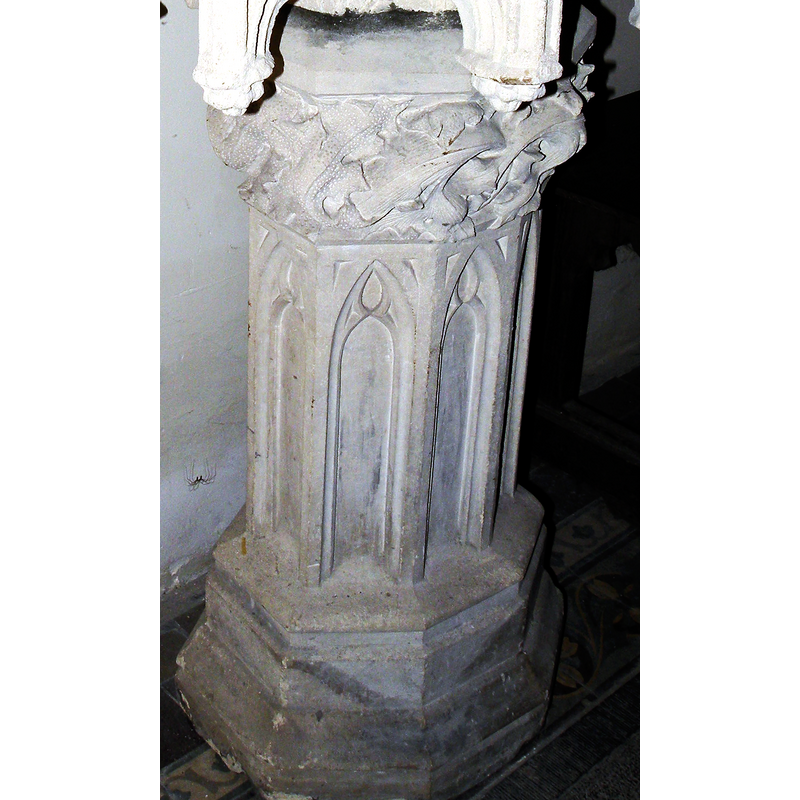 the whole pedestal base appears to be a later replacement