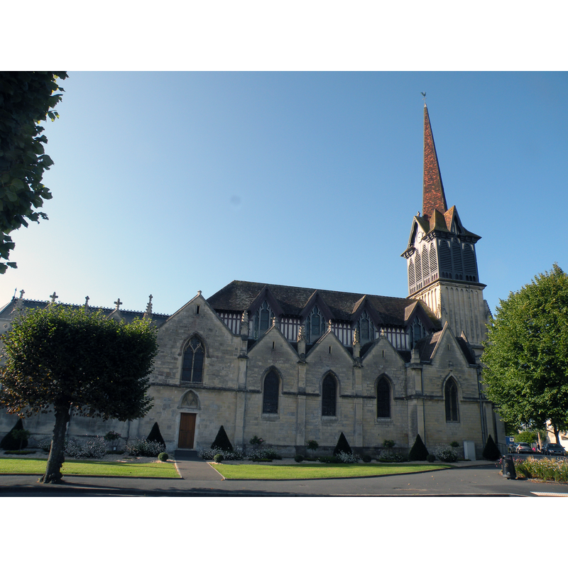 Source caption: "église St. Michel (Cabourg)"