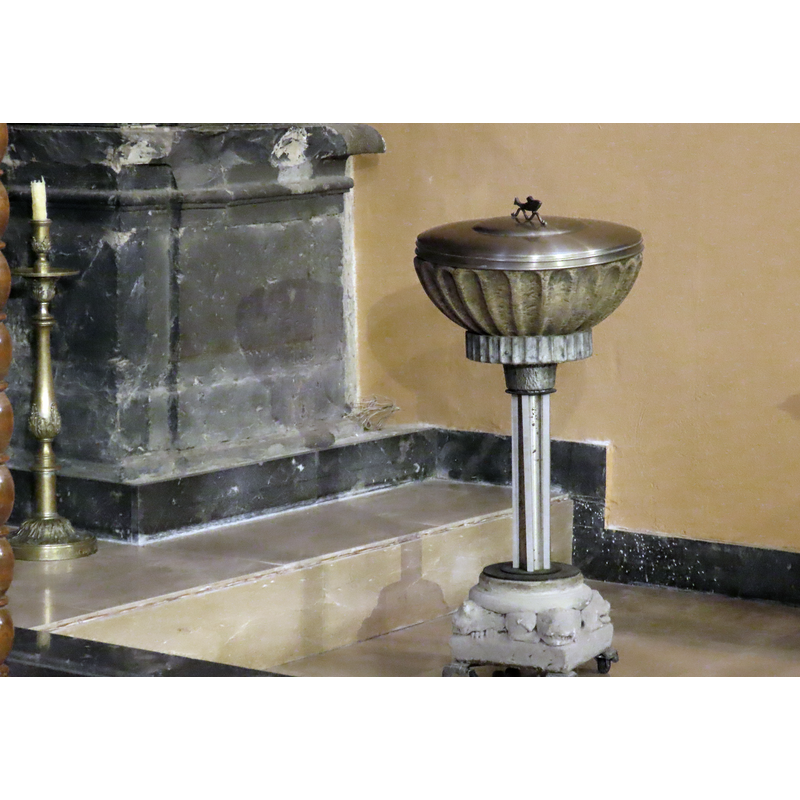 one of the three fonts; modern and disused