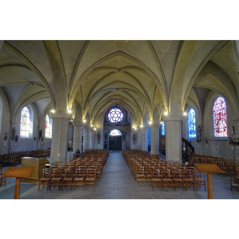 Source caption: "Jouarre (77), église St-Pierre-et-St-Paul vue vers l'ouest"