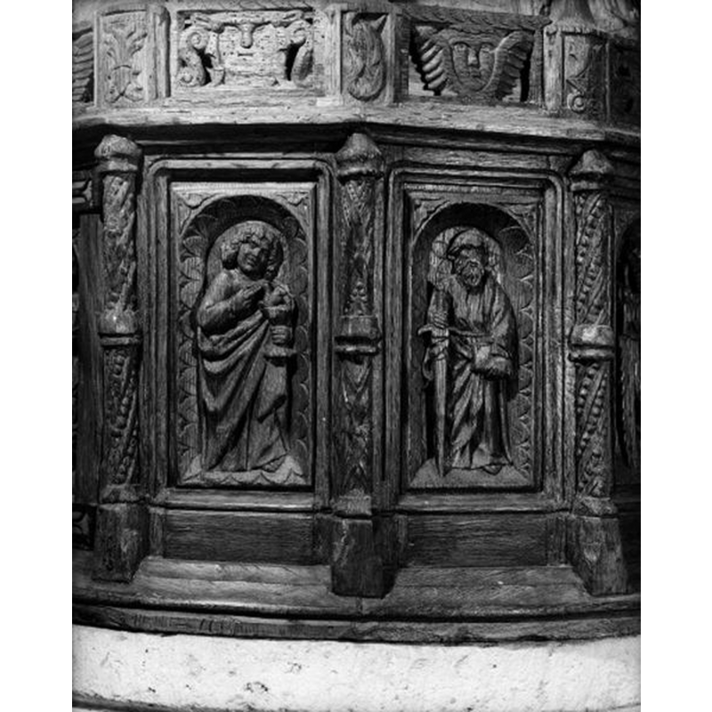 Source caption: "Détail. Panneaux sculptés. Saint Jean et Saint Paul"