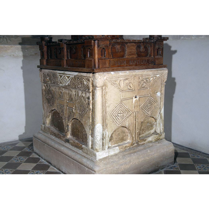 Source caption: "Fonts baptismaux 11e siècle"