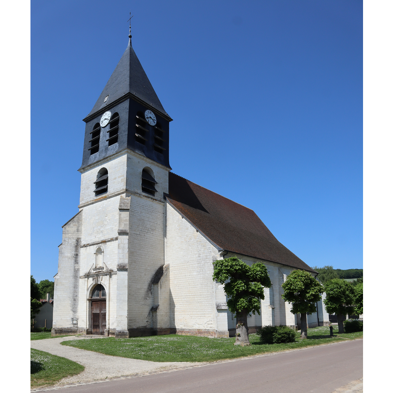 Source caption: "Extérieur de l'église Saint Martin de Chennegy"