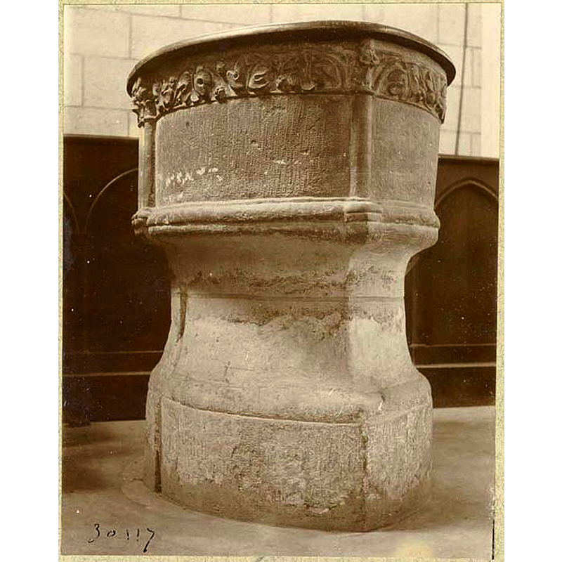 Source caption: "Fonts baptismaux"