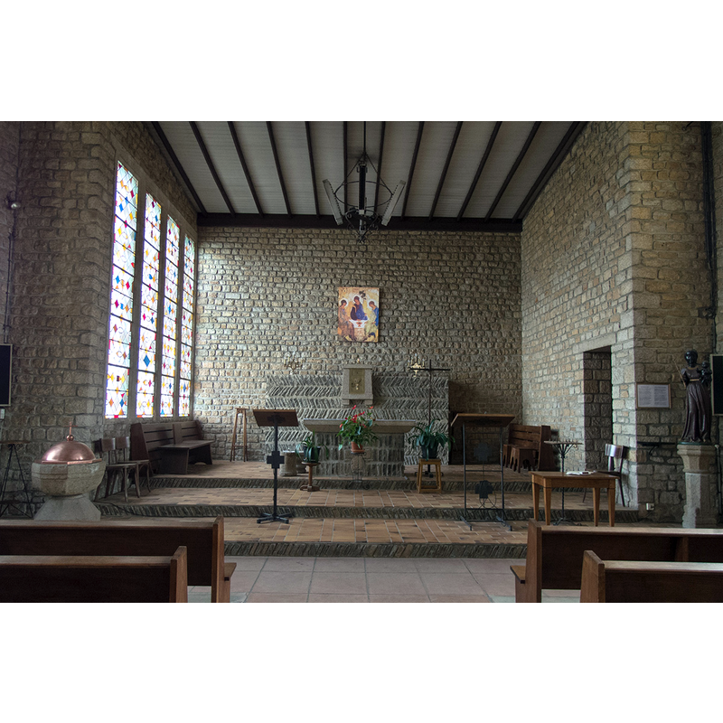 Source caption: "Intérieur de l'église Saint-André de Pontaubault." -- the old font in the new church