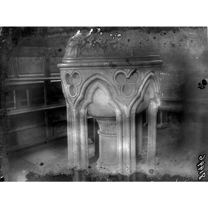 around the upper side of the central shaft