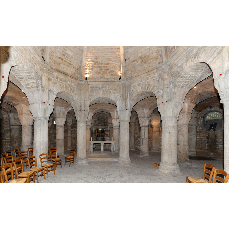 Source caption: "Crypte de la cathédrale Saint-Bénigne de Dijon (Côte d'or, Bourgogne, France) -- This image is a panorama of la crypte de la cathédrale Saint-Bénigne consisting of 7 frames that were merged or stitched in Autopano"