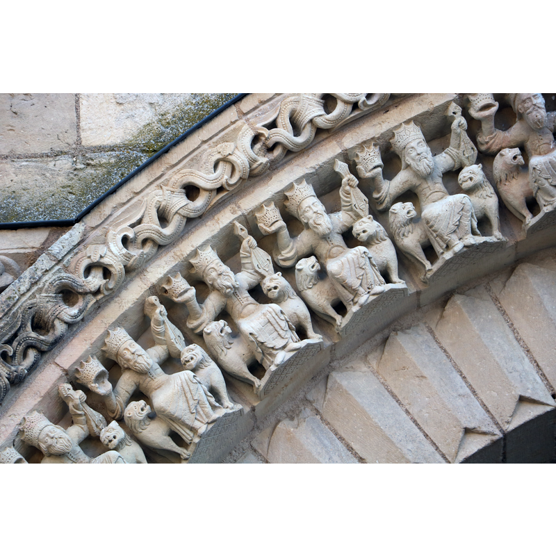 Source caption: "Airvault - Eglise Saint-Pierre" --  "Vieillards de l'Apocalypse".