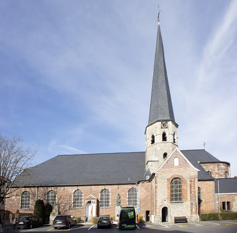 "Parochiekerk Sint-Columba. Deerlijk. West-Vlaandren. Belgium. Buitenzicht. Parish church (Deerlijk, Parochiekerk Sint-Columba). . photo: Paul M.R. Maeyaert. PMRMaeyaert@gmail.com.© Paul M.R. Maeyaert; pmrmaeyaert@gmail.com. Europe|Belgium|West-Vlaanderen; Europe|Belgium; Europe|Belgium|West-Vlaanderen|Deerlijk; Cultural heritage|Monuments|Church. © Paul M.R. Maeyaert; pmrmaeyaert@gmail.com. Ref: PM_142850_B_Deerlijk. "