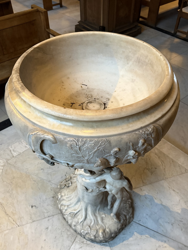 showing the basin interior