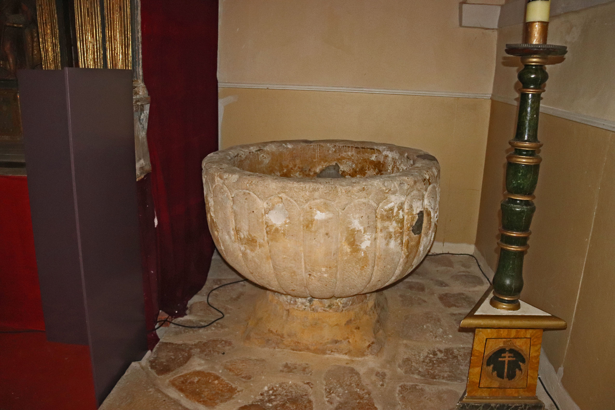 Main image for Segovia No. 6