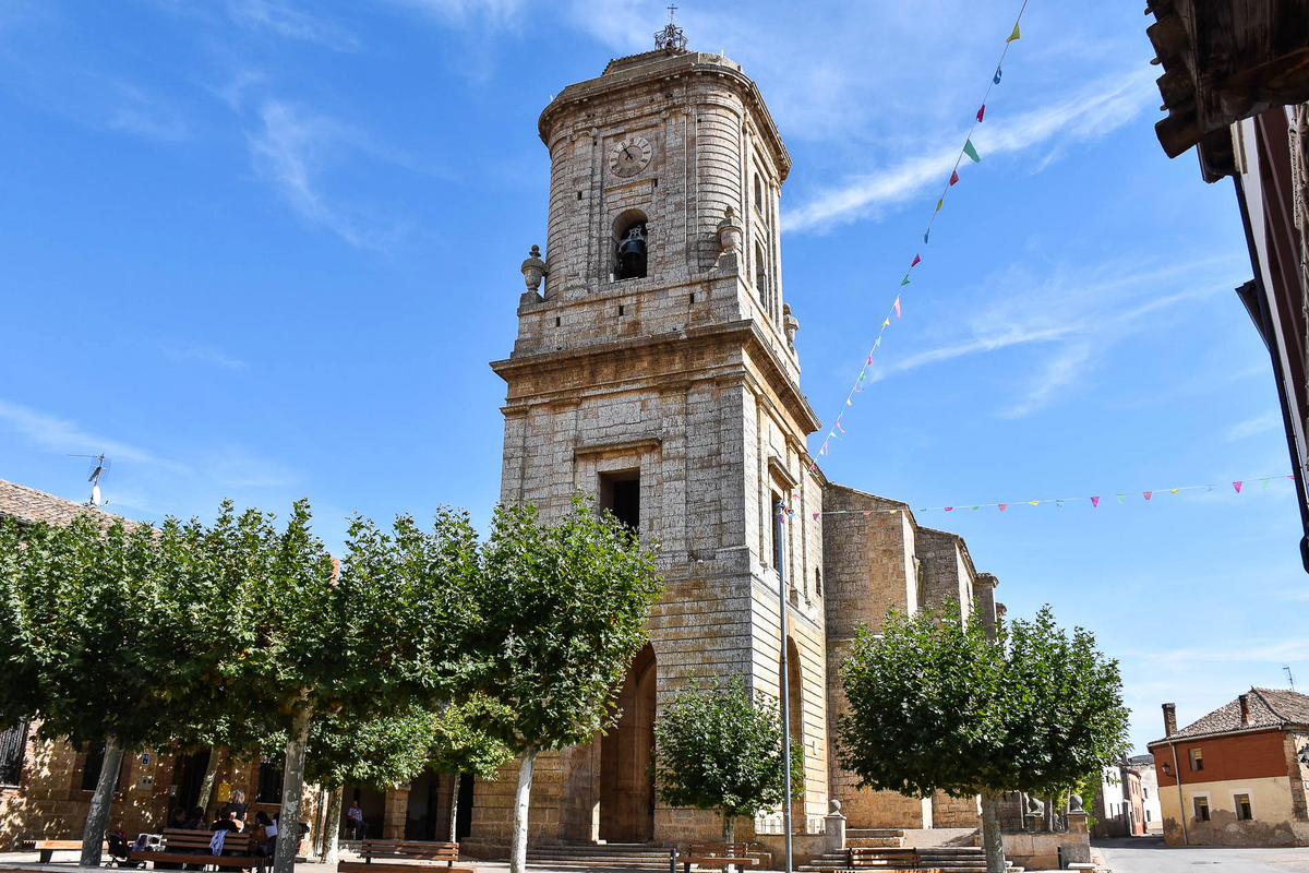 "Iglesia de San Andrés. Villasilos (España)."